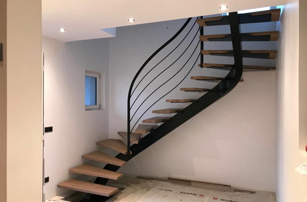 Escalier sur mesure à Strasbourg : des structures métalliques uniques pour sublimer votre intérieur